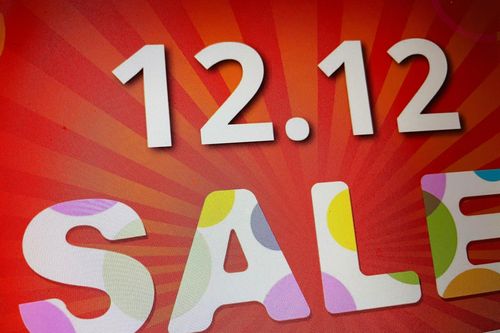 Một người dùng đặt hơn 280 đơn hàng online trong sáng 12/12
