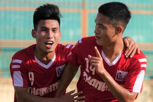 Pha 'ngả bàn đèn' mở ra cánh cửa đi tiếp cho U21 Nam Định