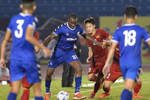 Chuyển nhượng V-League: HAGL thử việc cầu thủ nhập tịch Việt Nam