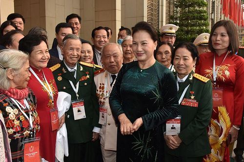 Ðổi mới mạnh mẽ phong trào thi đua yêu nước