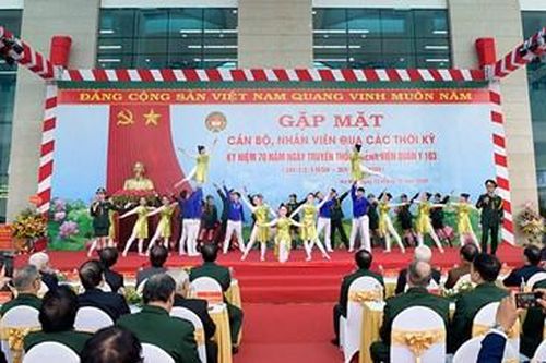 Bệnh viện Quân y 103 gặp mặt kỷ niệm 70 năm Ngày truyền thống