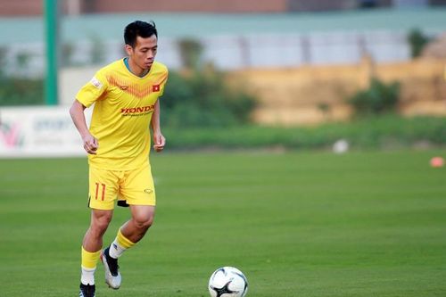 'Nhường' áo số 10 cho đàn em Công Phượng, Văn Quyết nói gì?