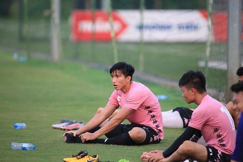 Bác sĩ tiết lộ sự thật về chấn thương của Đoàn Văn Hậu