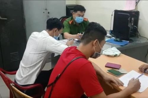 Vụ 33 gã đàn ông quan hệ đồng tính trong tiệm massage: 1 tuần 3 'lễ hội', thu lợi nhuận 4 - 10 triệu/ngày