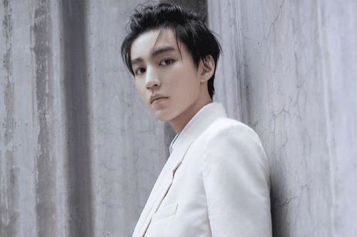 Vương Tuấn Khải kết thúc hợp đồng với công ty Phong Tuấn, TFBoys tan rã sau 7 năm hoạt động?