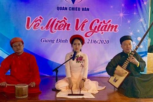 28 ngàn người yêu văn chương sinh hoạt tại Quán Chiêu Văn