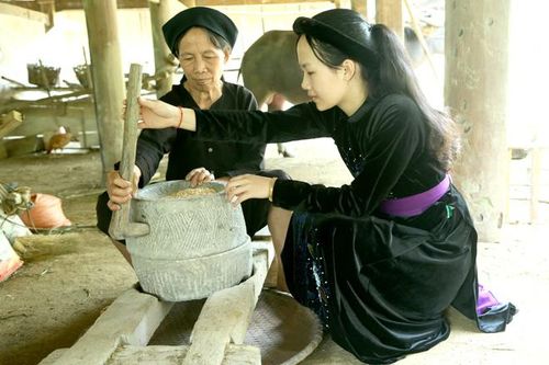 Cối xay đá trong đời sống đồng bào Tày