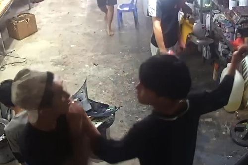 Nói đùa trong lúc nhậu, nam thanh niên ở TP.HCM bị chém nhiều nhát
