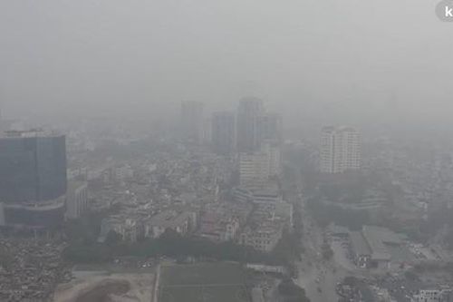 Hà Nội ô nhiễm không khí nghiêm trọng, bầu trời mờ đục vì khói bụi
