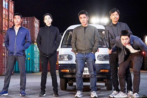 Xem 'NGHỀ SIÊU KHÓ': Khi cảnh sát đi bán gà rán để phá án