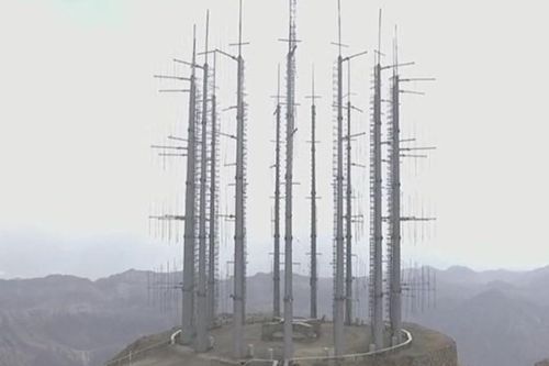 Phòng không Iran trực chiến sau khi máy bay B-52 Mỹ vào khu vực