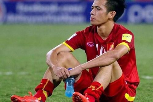 Văn Quyết 'nếm mật nằm gai'