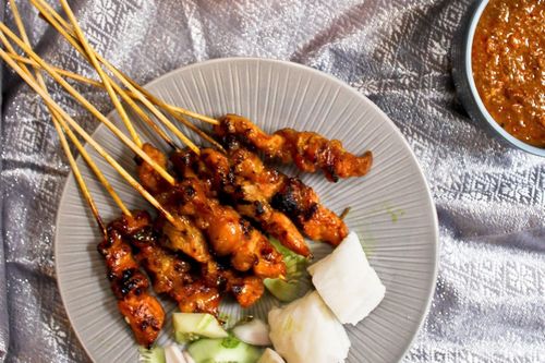 Làm gà xiên nướng kiểu Thái giòn thơm tại nhà