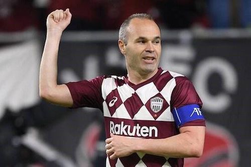 Iniesta và đồng đội lỡ cơ hội vào chung kết vì bàn thua ở phút 119