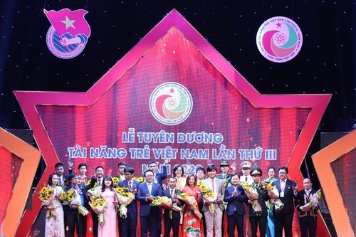 Đại hội Tài năng trẻ Việt Nam lần thứ III: Khát vọng xây dựng Việt Nam hùng cường