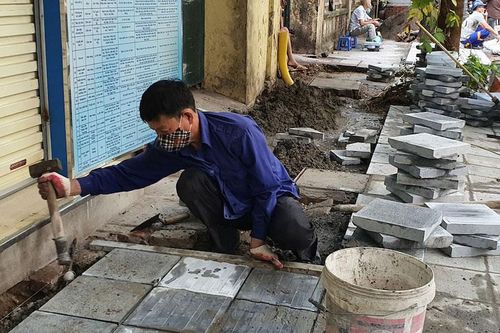 Bảo đảm chất lượng thi công lát đá vỉa hè