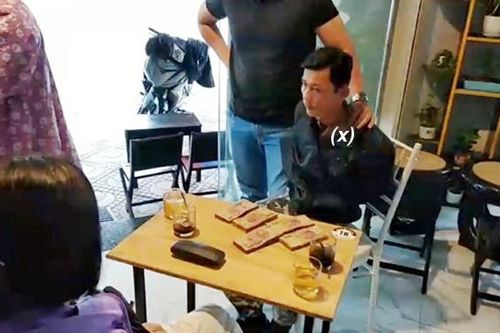 Bắt quả tang kẻ tống tiền