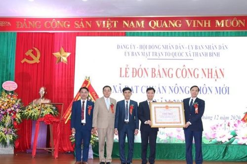 Xã Thanh Bình (Chương Mỹ, Hà Nội) đón bằng công nhận xã đạt chuẩn Nông thôn mới
