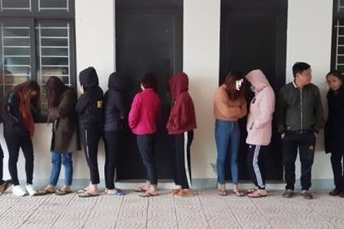 Xóa hai 'động' mại dâm trong nhà nghỉ