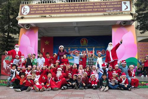 Đến hẹn lại lên, dịch vụ cho thuê ông già Noel lại 'hot' mùa Giáng Sinh