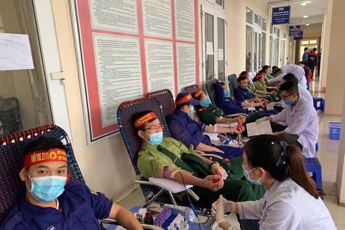 Hơn 100 đoàn viên thanh niên Z111 tham gia hiến máu tại ngày hội Chủ nhật Đỏ