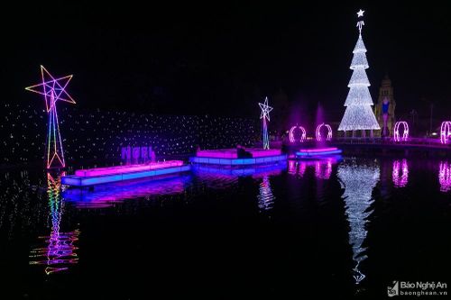 Những công trình độc đáo chào đón Giáng sinh ở Nghệ An