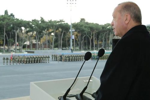 Thổ Nhĩ Kỳ-Iran căng thẳng vì bài thơ ông Erdogan đọc tại Azerbaijan