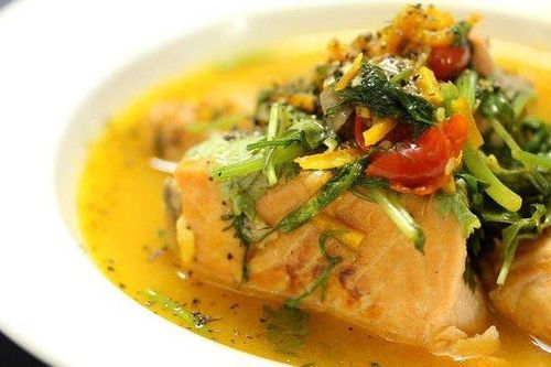 Món ngon cuối tuần: Đậm đà cá thu nướng sốt cam