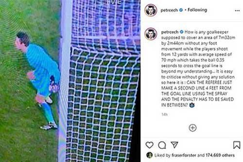 Petr Cech đề xuất giải pháp để thủ môn đỡ 'bất lợi' khi bắt penalty