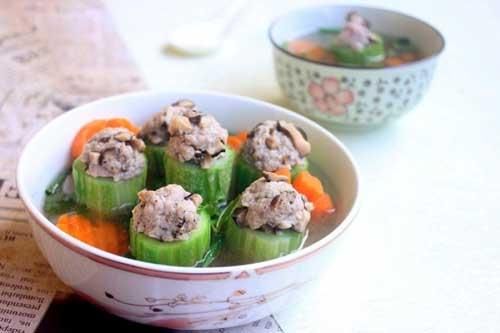 Cách làm canh dưa leo nhồi thịt đổi vị cho bữa trưa ngon miệng