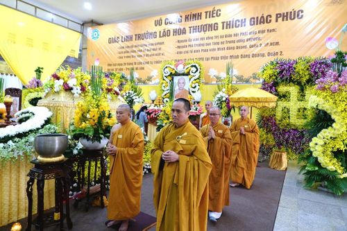Báo Giác Ngộ viếng tang Trưởng lão HT.Giác Phúc