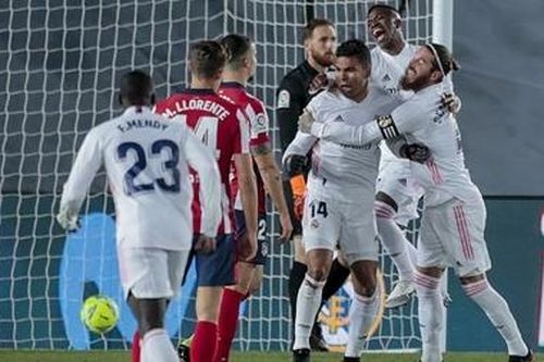 Oblak phản lưới nhà, Real đánh bại Atletico