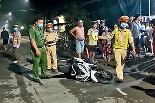 2 xe máy tông nhau trên tỉnh lộ, 1 người tử vong