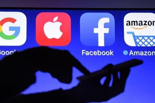EU có thể phạt nặng Google và Facebook