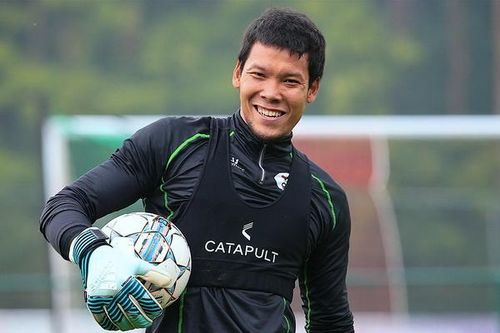 Báo Thái: 'HAGL theo đuổi thủ môn tuyển Thái Lan'