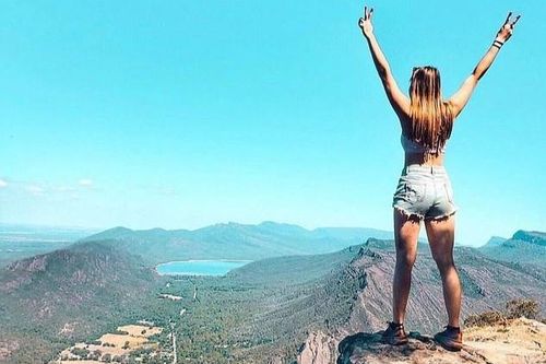 Người phụ nữ Australia thiệt mạng vì rơi từ mỏm đá khi đang selfie