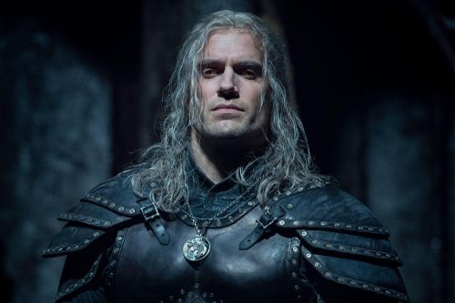 Henry Cavill gặp tai nạn trên phim trường 'The Witcher 2'