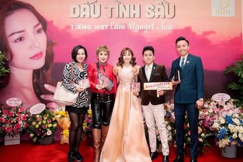 Ca sĩ Lâm Nguyệt Ánh gợi cho khán giả cuộc tình buồn bằng album 'Dấu tình sầu'
