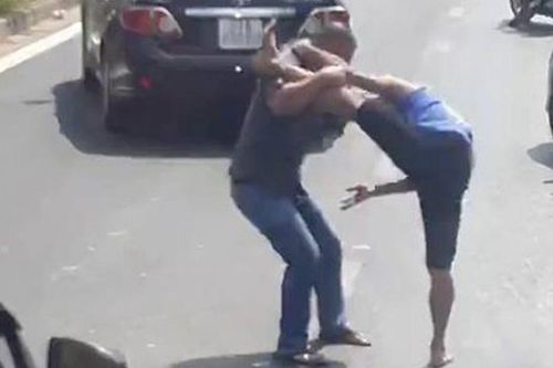 Sau va quệt, người với người vẫn phải... là bạn!