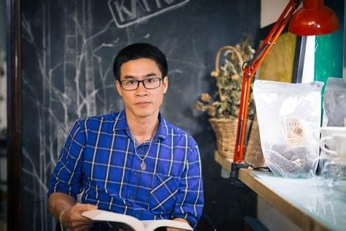 Nhà thơ bestseller Nguyễn Phong Việt tiết lộ về quà giáng sinh tặng độc giả