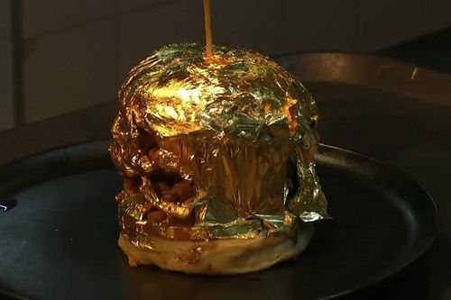Bánh burger dát vàng 24K