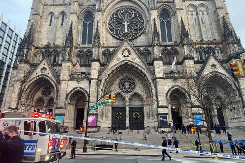 Mỹ: Một tay súng bắn cảnh sát bên ngoài nhà thờ ở New York