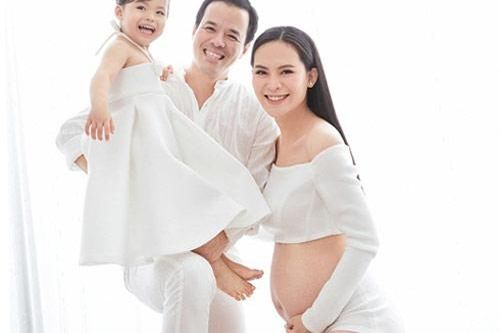 Sang Lê viên mãn khi có hai con đủ nếp tẻ