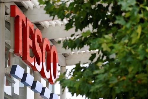 Tesco theo đuổi mục tiêu giảm phát thải bằng năng lượng Mặt Trời