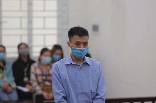 Người chồng sát hại vợ và con trai vì nghi vợ ngoại tình cúi đầu xin lỗi gia đình: 'Bị cáo rất ân hận'