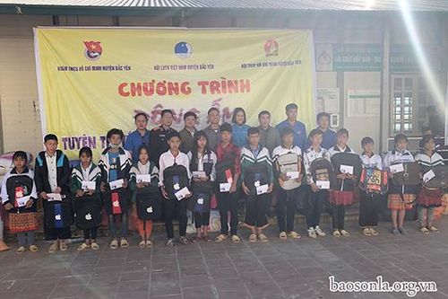 Chương trình 'Đông ấm' tại xã vùng cao Háng Đồng