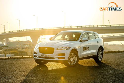 Đánh giá xe Jaguar F-Pace: Dòng máu thể thao trong diện mạo một chiếc SUV sang trọng