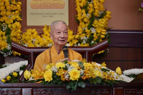 TP.HCM : Bắt đầu tuần huân tu của chư Tăng tại Việt Nam Quốc Tự