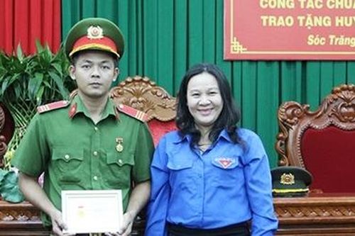 Cứu được người là niềm hạnh phúc của những chiến sĩ cứu nạn, cứu hộ