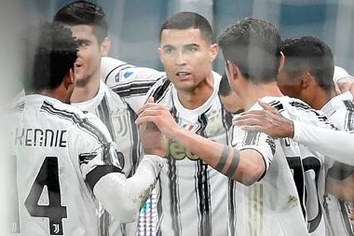 Ronaldo lập kỷ lục trong chiến thắng của Juventus